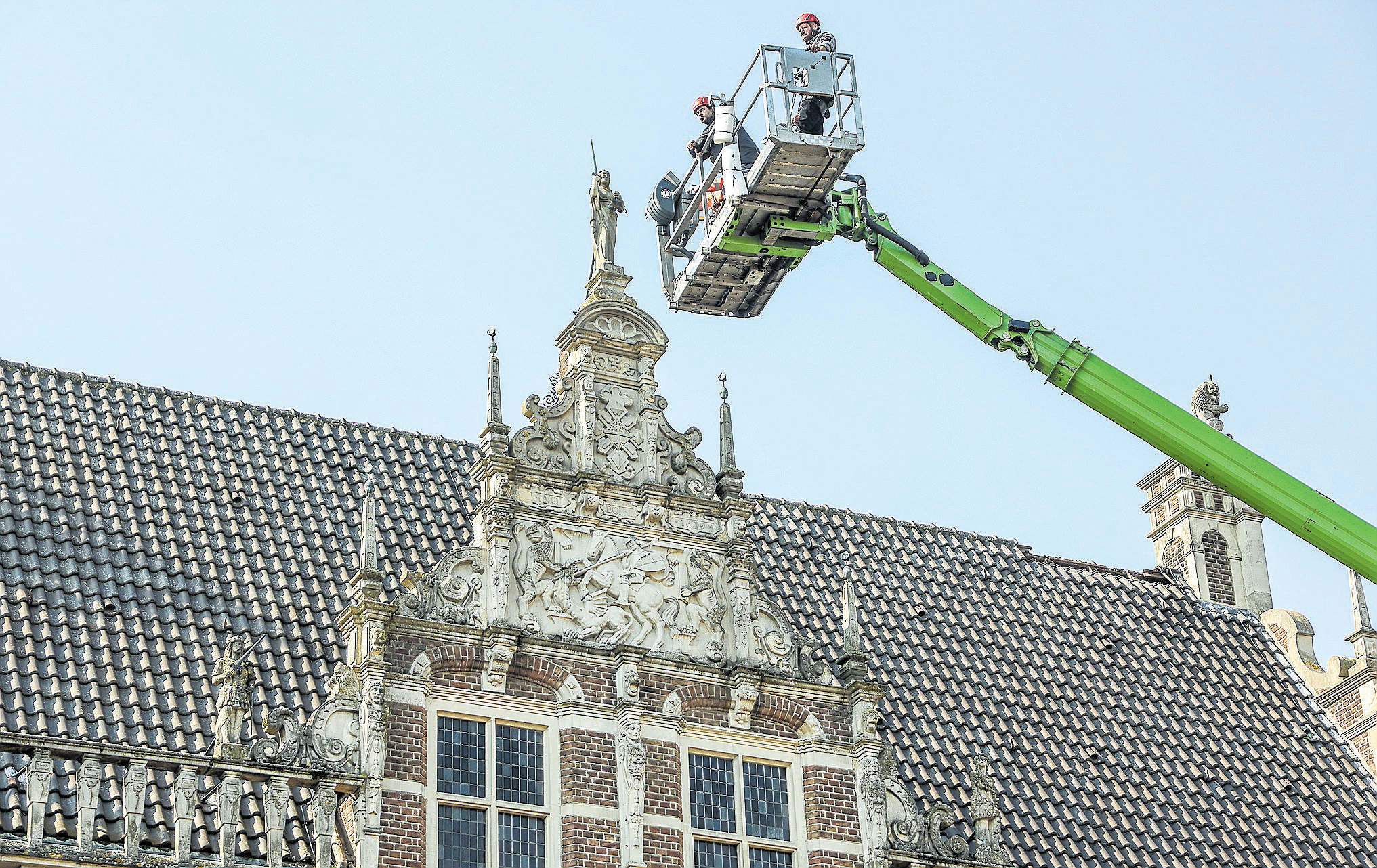 Fassadenkontrolle am Hist Rathaus
